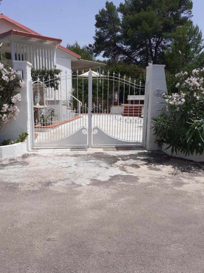 Villetta Dei Fiori, Vicino Spiaggia Di Punta Pizzo 갈리폴리 외부 사진